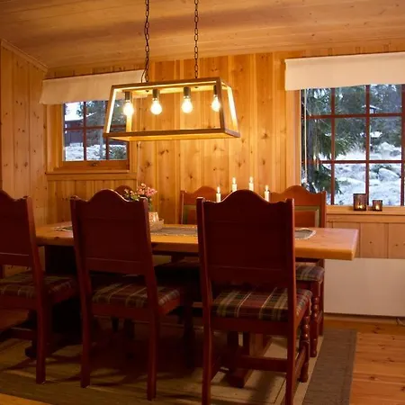 Koselig Familiehytte Pa Romasen * Sjusjøen